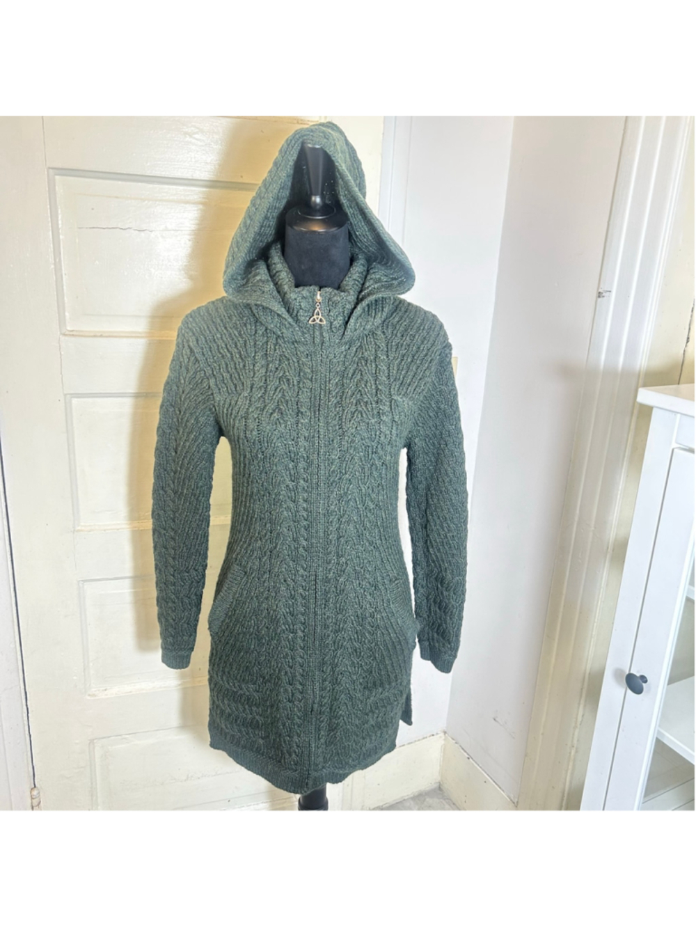 Blarney Woollen Mills Ireland Merino Wool Cable Knit Hooded Cardigan Sweater M